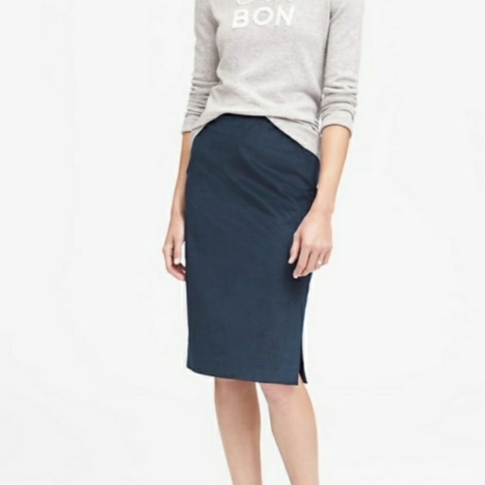 NAVY BLUE VELVET PENCIL SKIRT